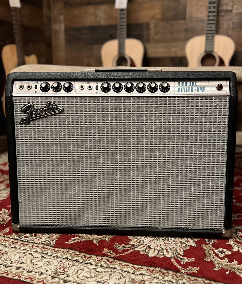 USED Fender Vibrolux Reverb Amp Vintage 1968 - 35 Watt, 2x10